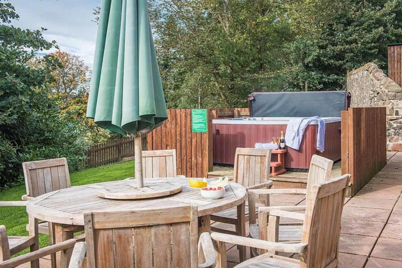 فيلا Forgandennyفي The Granary With Hot Tub Near Perth Perthshire المظهر الخارجي الصورة